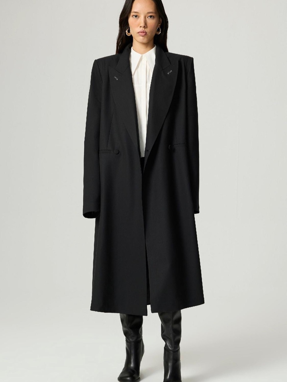 Long Black Trench Coat — Classic Single-Breasted Overcoat